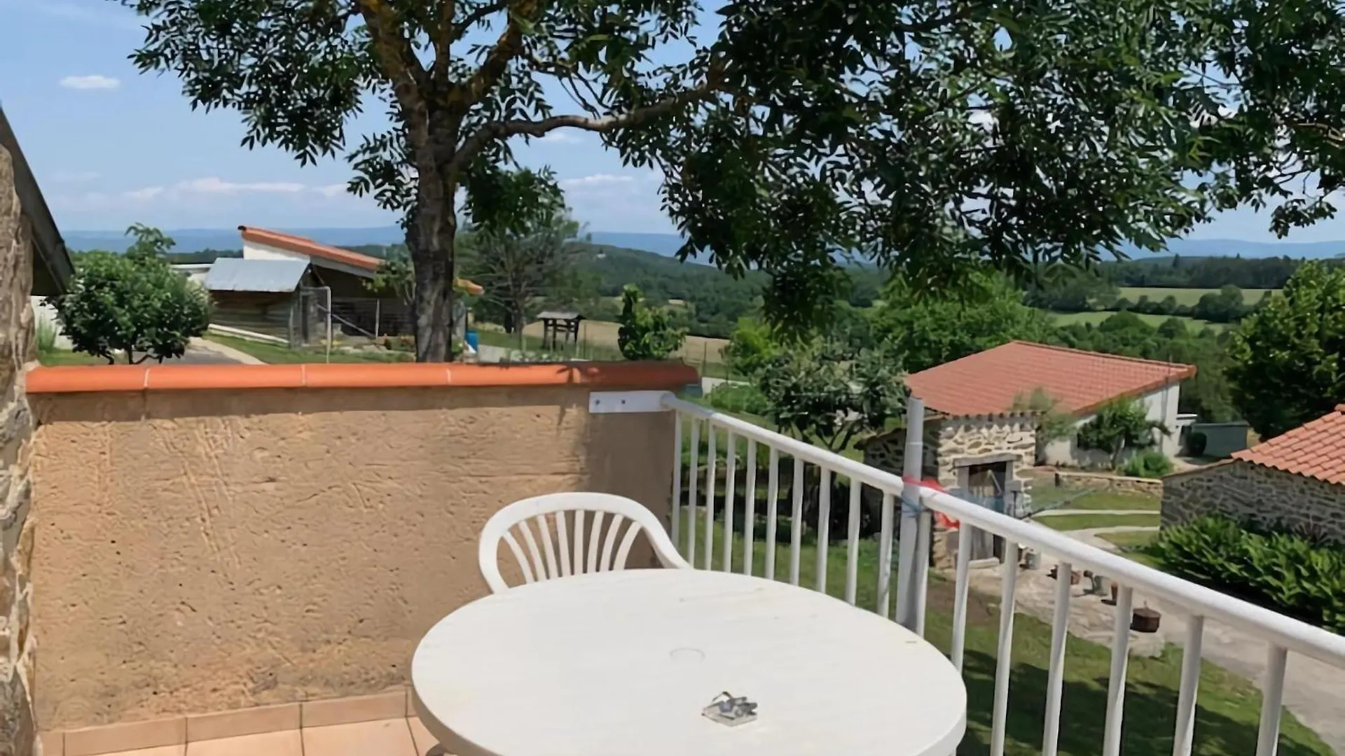 Charming Holiday Home Near The Forest Saint-Beauzire  0*, Saint-Beauzire (Haute-Loire)