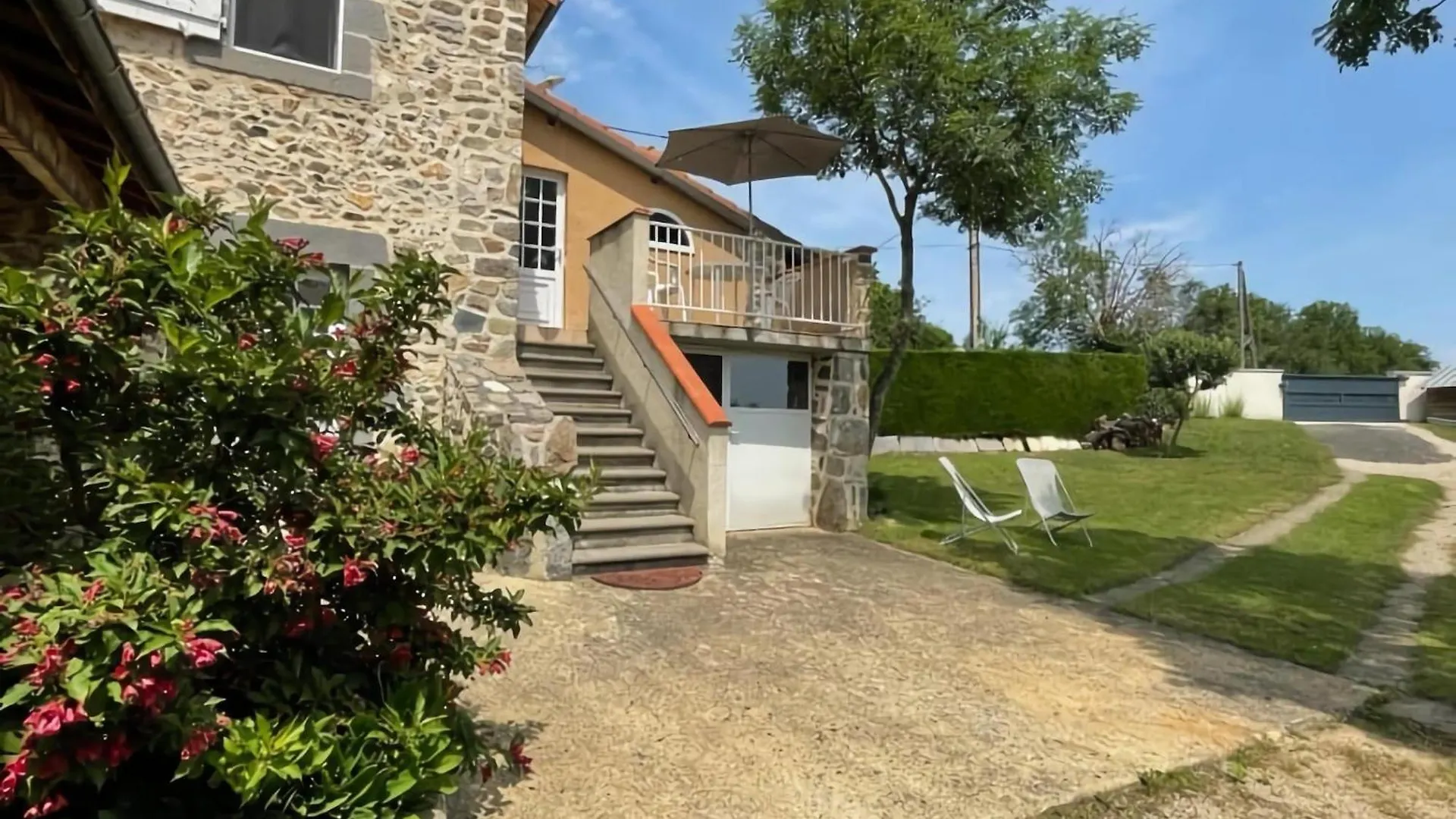 Charming Holiday Home Near The Forest Saint-Beauzire  0*, Saint-Beauzire (Haute-Loire) France